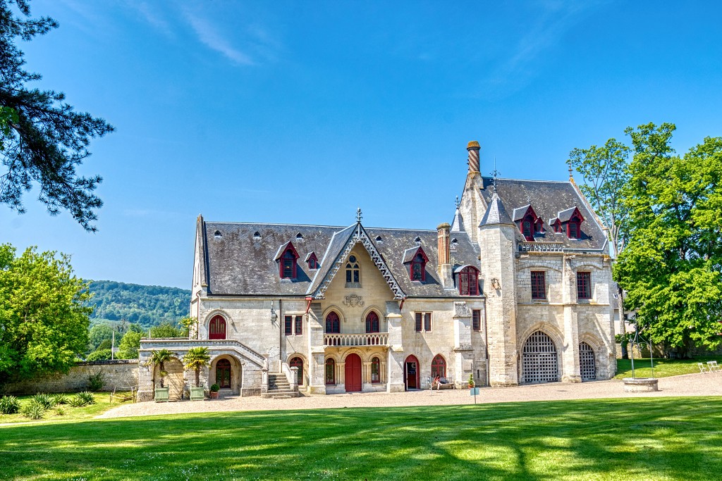 hdr abdij van Jumieges abbaye ruine religie religion rooms katholiek kerkfotografie kerk basiliek kathedraal Jumièges erfgoed christus maria